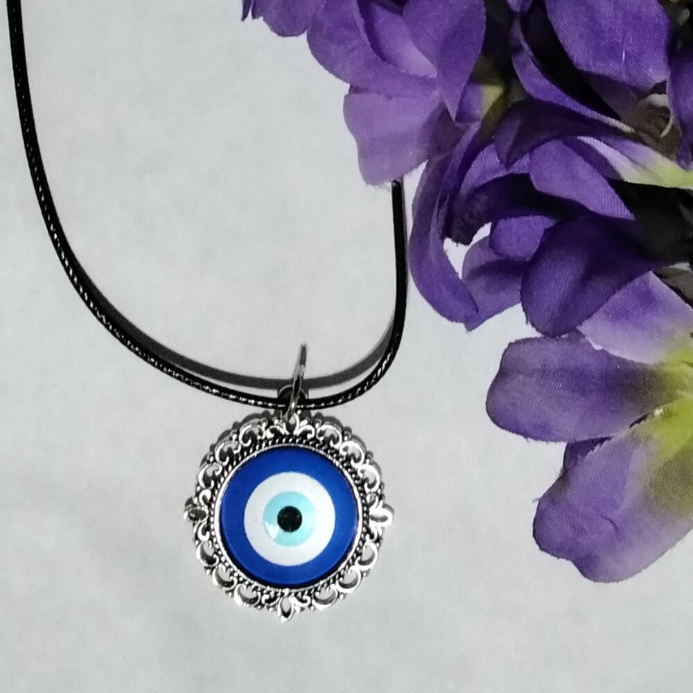 Vintage Style Evil Eye Protection pendant leather cord Necklace Silver tone